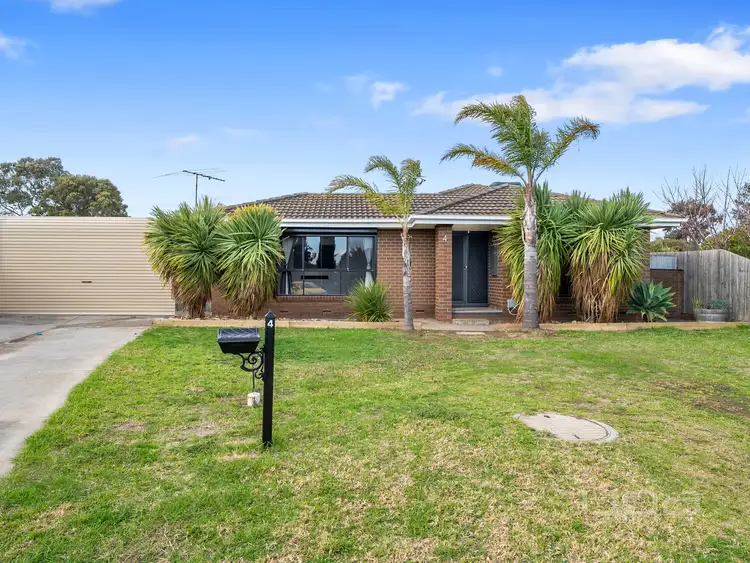 4 Iain Court, Kurunjang VIC 3337