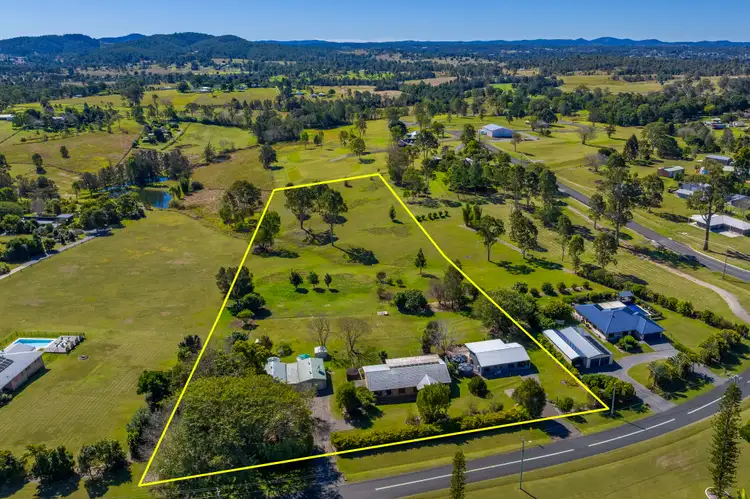 102 Silky Oak Drive, Nahrunda QLD 4570