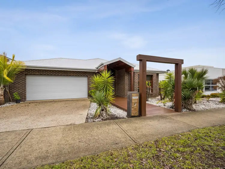 42 Victoria Cross Parade, Wodonga VIC 3690
