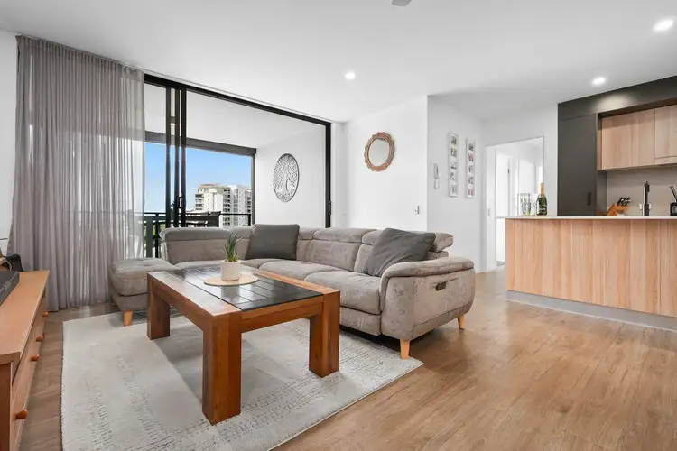 20 Beach Road