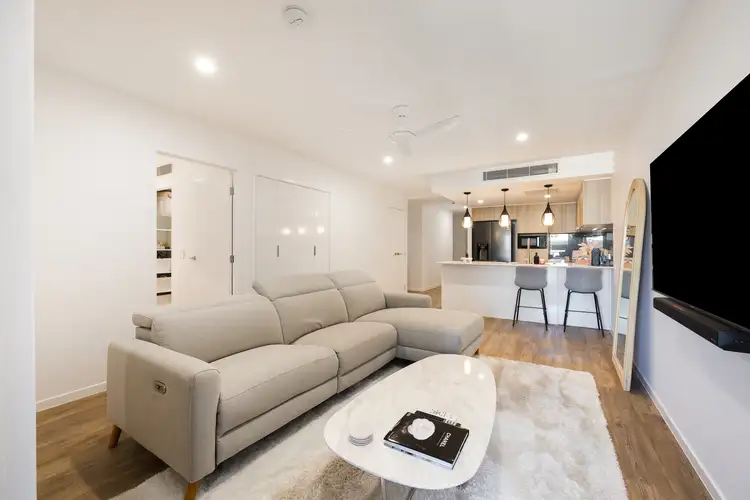 17/14 Alfred Street, Woody Point QLD 4019
