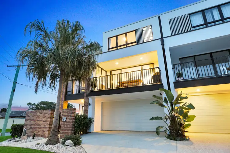 1/37 Twenty Seventh Avenue, Palm Beach QLD 4221