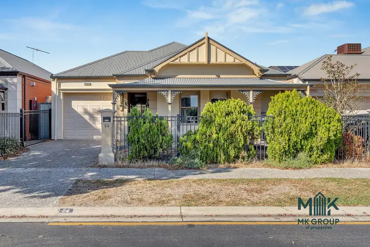 24 Shoalhaven Circuit