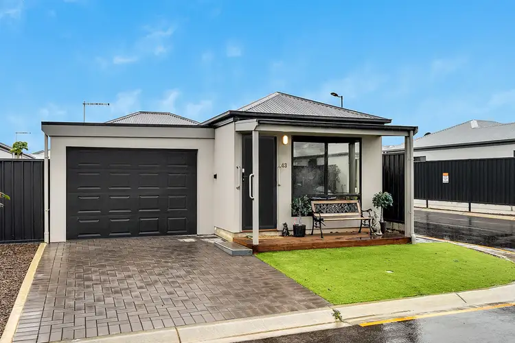 60A Strathaird Boulevard