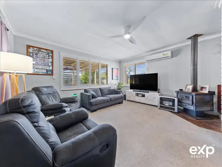 72 Peelwood Parade, Halls Head WA 6210
