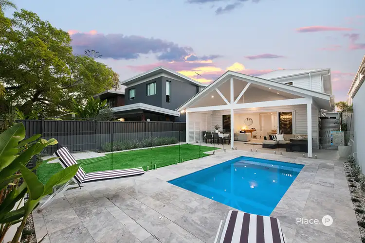 5 Oak Street, Hawthorne QLD 4171