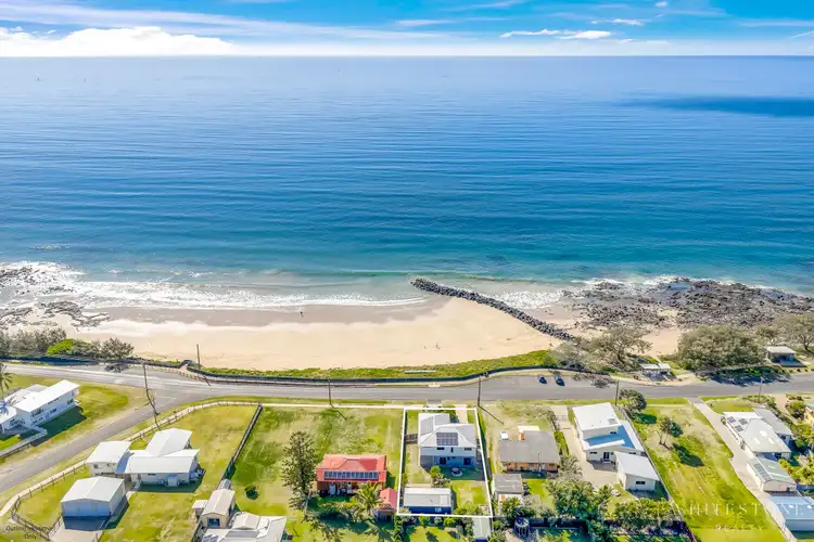 65 Sea Esplanade, Burnett Heads QLD 4670