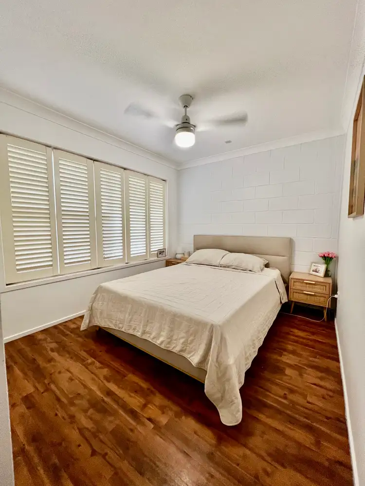Fourth view of Homely apartment listing, 2/26 Cronin Avenue, Main Beach QLD 4217