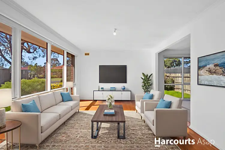 17 Damian Court, Cranbourne VIC 3977