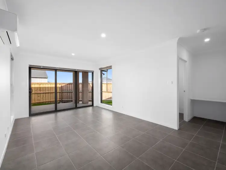 Fifth view of Homely house listing, 1/26 McGlinchey Crescent, Thornton NSW 2322
