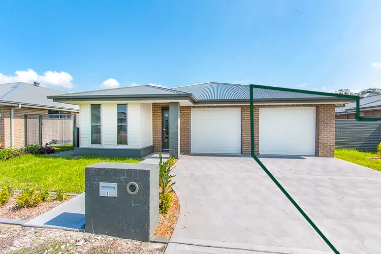 2/7 Sandcastle Street, Fern Bay NSW 2295
