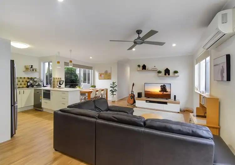 14 Vincent Avenue, Sippy Downs QLD 4556