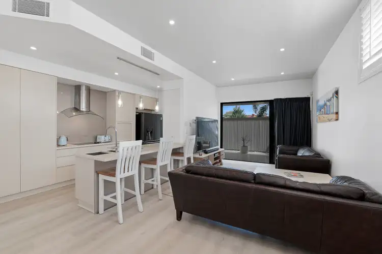 Fourth view of Homely semi-detached listing, 1/23 Abalone Avenue, Paradise Point QLD 4216