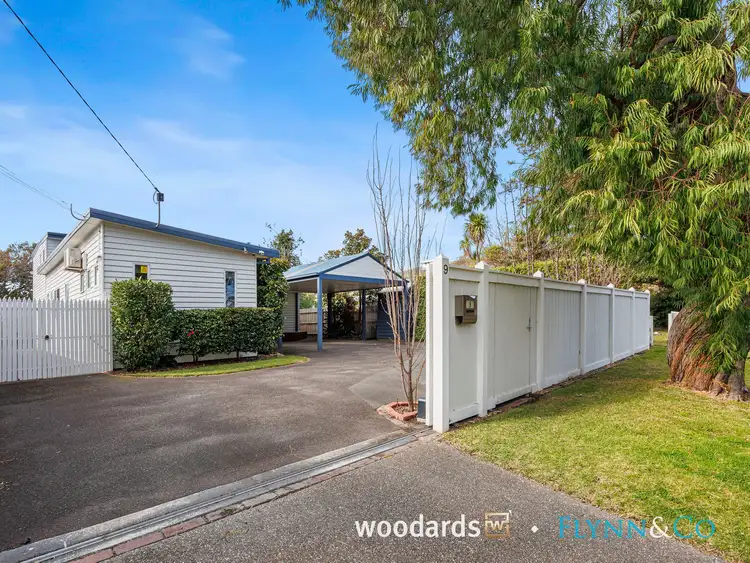 9 Foothills Avenue, Mccrae VIC 3938