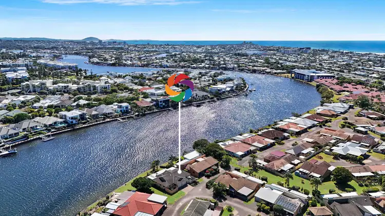 210/4 MELODY Court, Warana QLD 4575