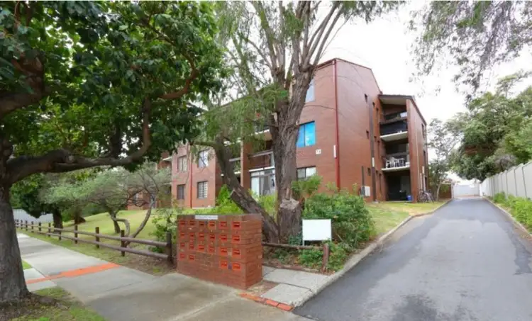 9/76 King George's Street, Victoria Park WA 6100
