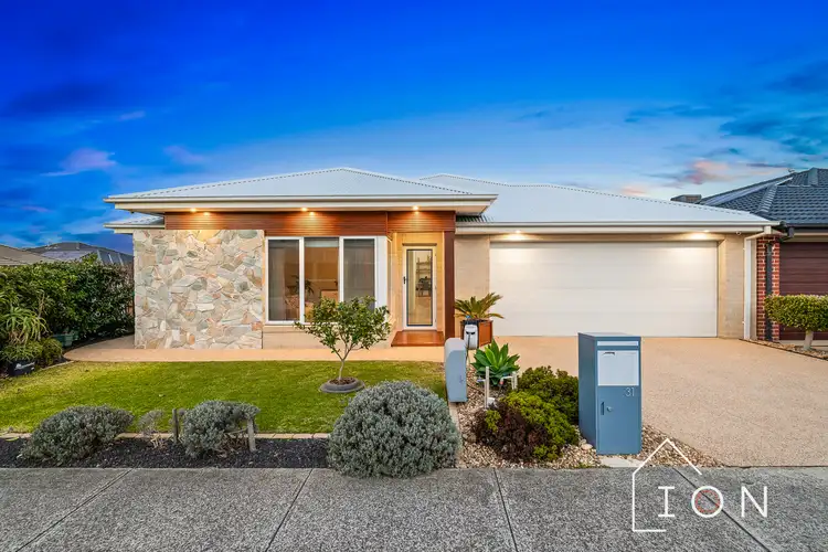 31 Blundy Boulevard, Clyde North VIC 3978