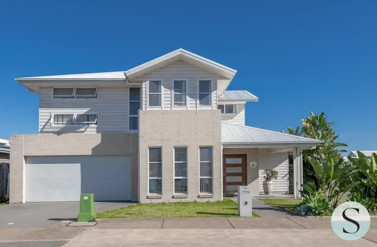 15 Village Grove, Caves Beach NSW 2281