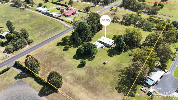 15 Paradise Lane, Branyan QLD 4670