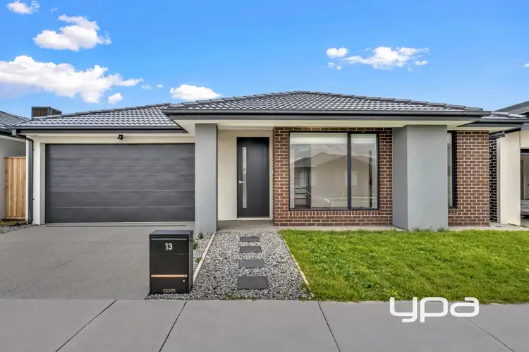 13 Mighty Road, Sunbury VIC 3429