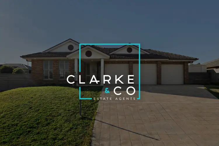 1 Flametree Close, Aberglasslyn NSW 2320