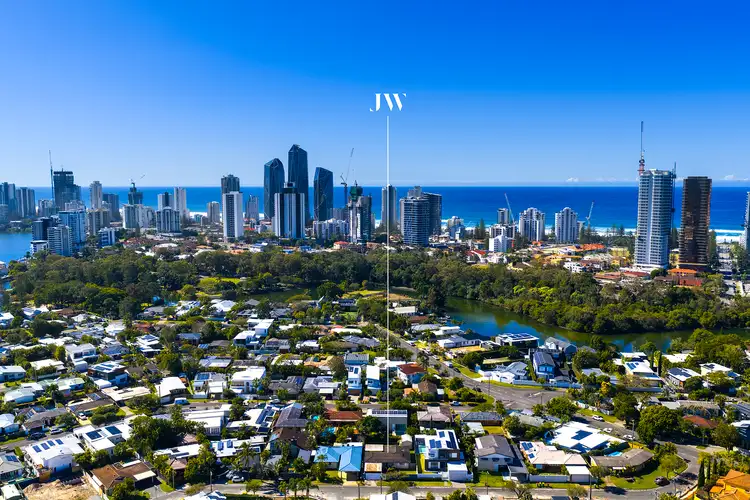 26 Ilkinia Avenue, Broadbeach Waters QLD 4218