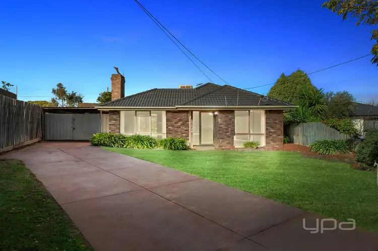 1 Drouin Court, Melton South VIC 3338