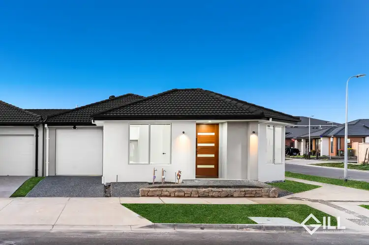 32 Khillari Circuit, Clyde North VIC 3978