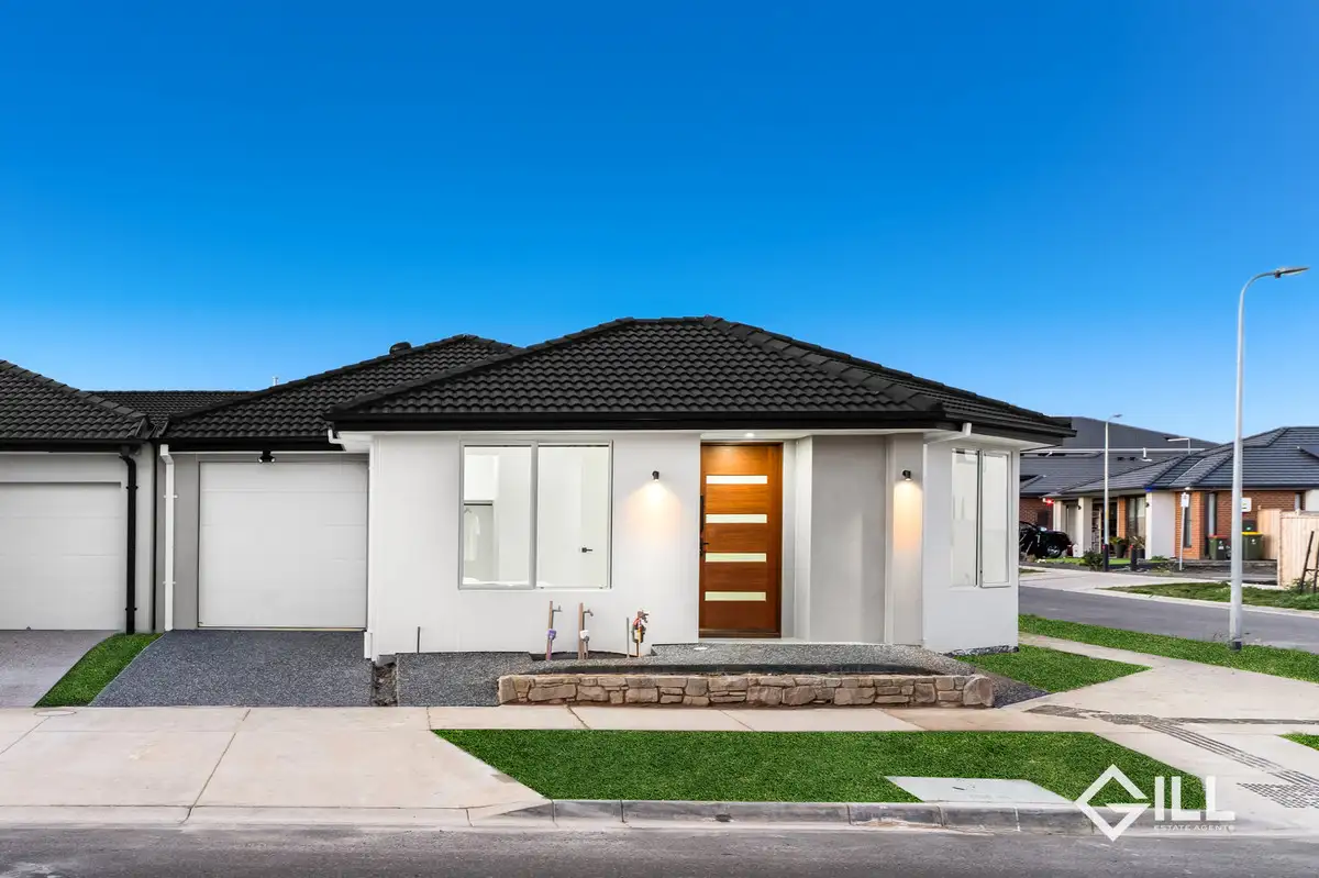 Main view of Homely house listing, 32 Khillari Circuit, Clyde North VIC 3978