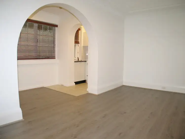 25 Elizabeth Bay Road