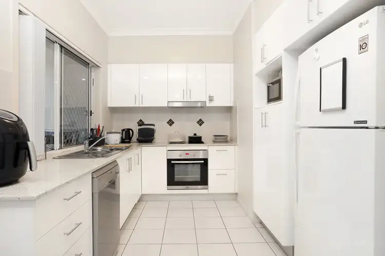 4/127 Pohlman Street, Southport QLD 4215