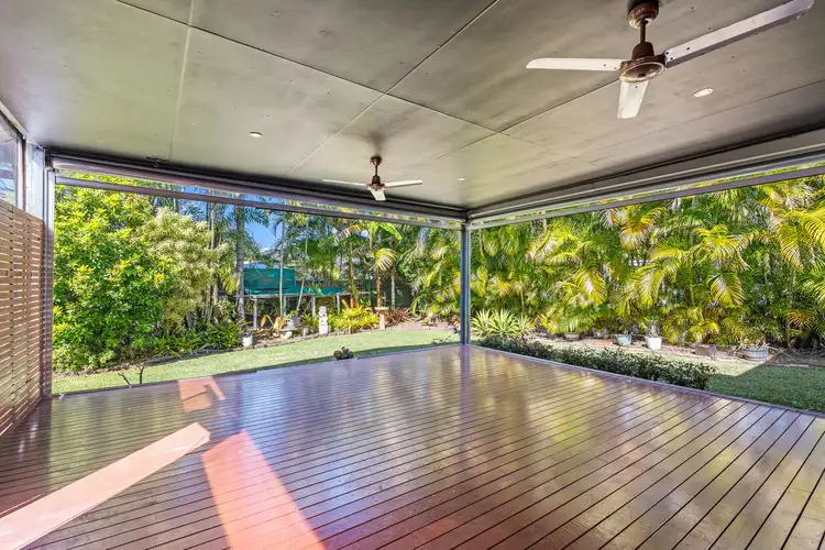 118 Limpus Street, Urangan QLD 4655