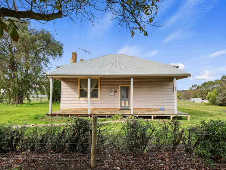 6 Eversley Street, Macarthur VIC 3286