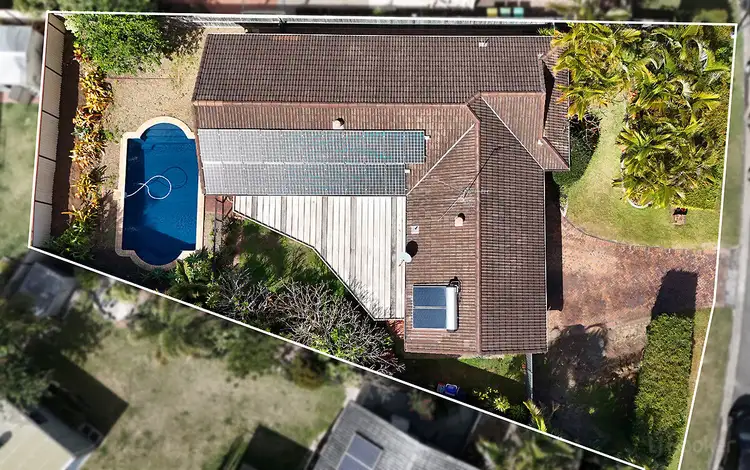 13 Burrinjuck Drive, Coombabah QLD 4216