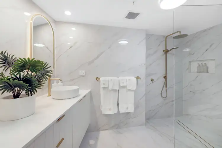 Third view of Homely apartment listing, 7/3 Cunningham Avenue, Main Beach QLD 4217