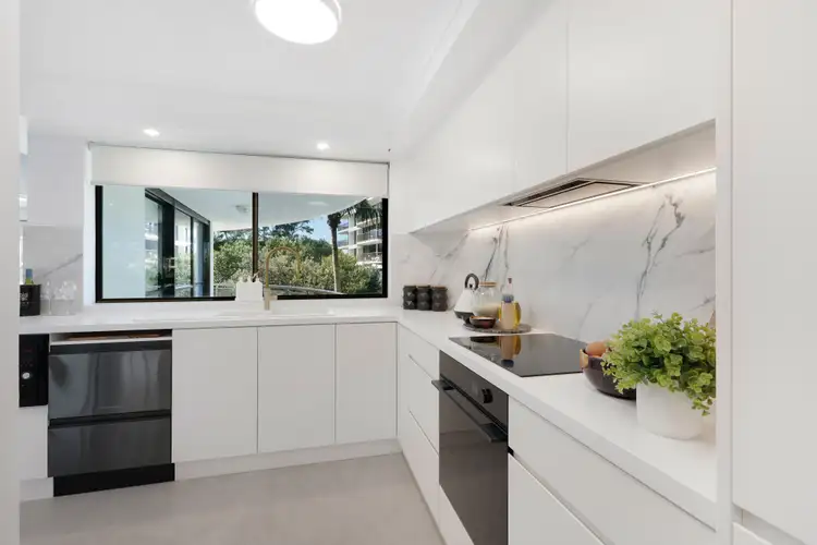 Sixth view of Homely apartment listing, 7/3 Cunningham Avenue, Main Beach QLD 4217