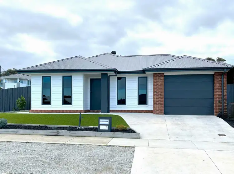 7 Jacana Drive, St Leonards VIC 3223