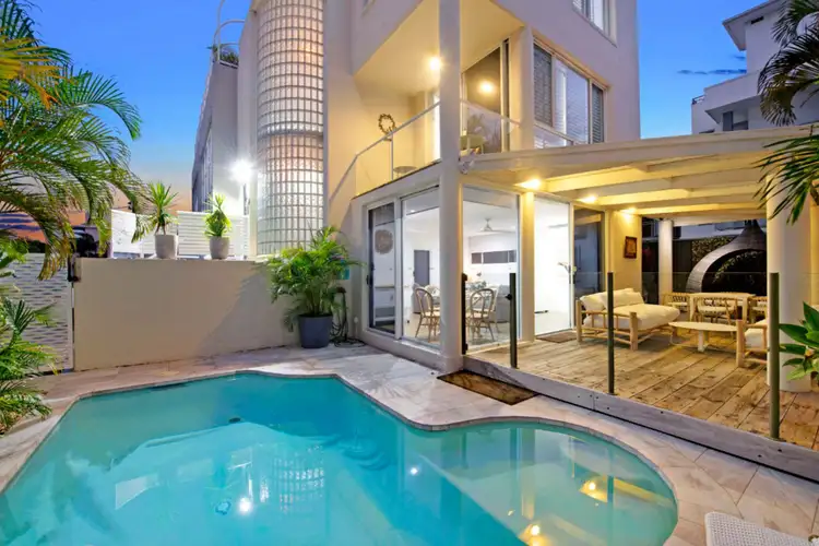 1/196B Hedges Avenue, Mermaid Beach QLD 4218