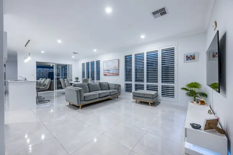 Sixth view of Homely house listing, 39 Vitrinella Avenue, Jindalee WA 6036