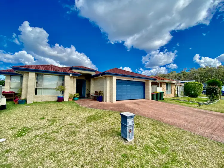 16 Albatross Way, Old Bar NSW 2430