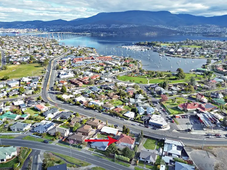 132 East Derwent Highway, Lindisfarne TAS 7015