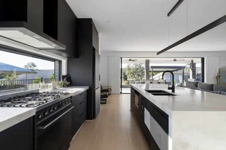 Sixth view of Homely house listing, 10 Cranleigh Court, Shailer Park QLD 4128