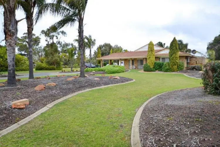 3 Livingstone Drive, Canning Vale WA 6155
