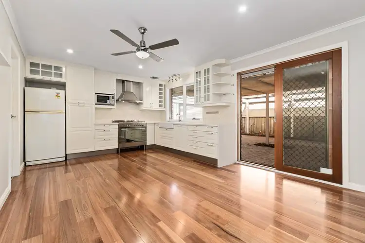 Fifth view of Homely house listing, 10 Fosters Court, Cranbourne North VIC 3977