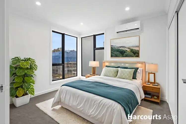 18 Deodar Street, Doveton VIC 3177