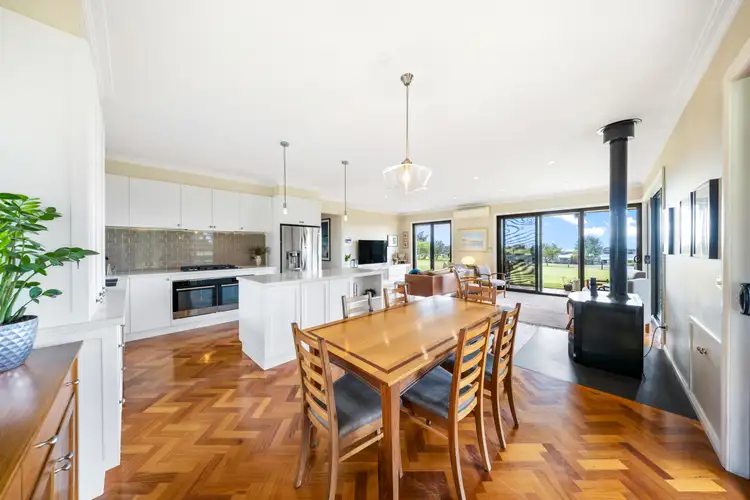 45 Highfield Drive, Longford VIC 3851