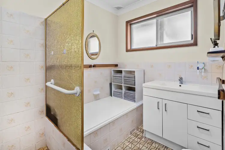 Sixth view of Homely house listing, 2 Newton Crescent, Oak Flats NSW 2529