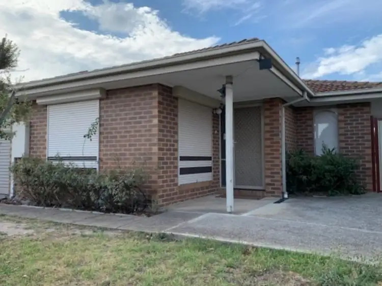 4 Peppermint Grove, Meadow Heights VIC 3048