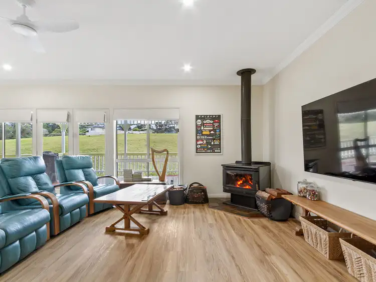 Fifth view of Homely house listing, 9 Sea-Lakes Close, Lakes Entrance VIC 3909