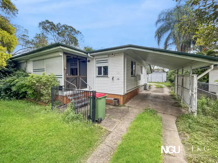 38 Robertson Road, Eastern Heights QLD 4305
